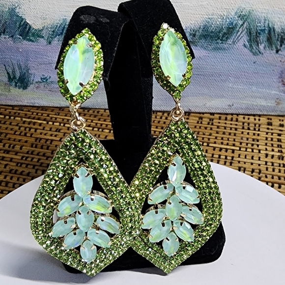 Statement Green Crystal Teardrop Drop Earrings - Picture 3 of 7